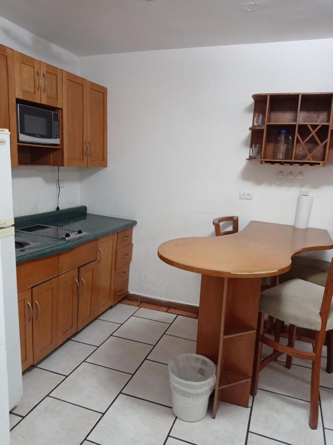 Confort Ejecutivo Suites Lindavista Guadalupe  Exteriör bild