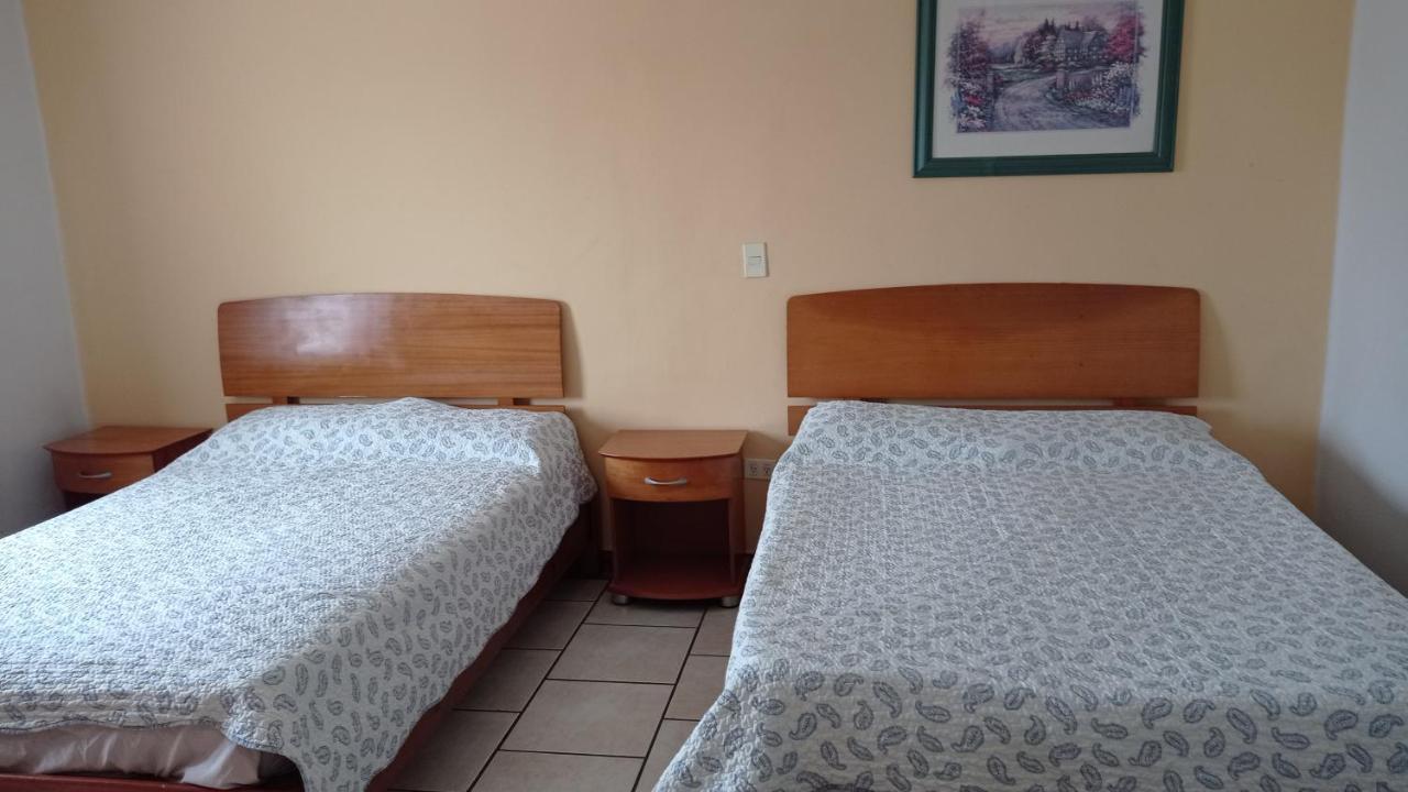 Confort Ejecutivo Suites Lindavista Guadalupe  Exteriör bild